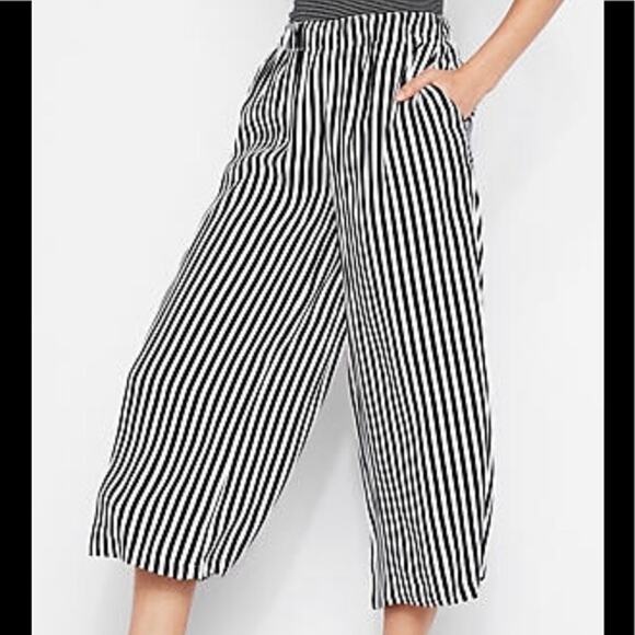 Express Black & White Striped High Rise Stretch Side Zip Culottes Women's Size 8 - Picture 1 of 8